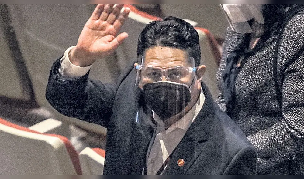 Acusado. Vladimir Cerrón tiene una condena por negociación incompatible y vienen más juicios. Foto: Aldair Mejía / La República