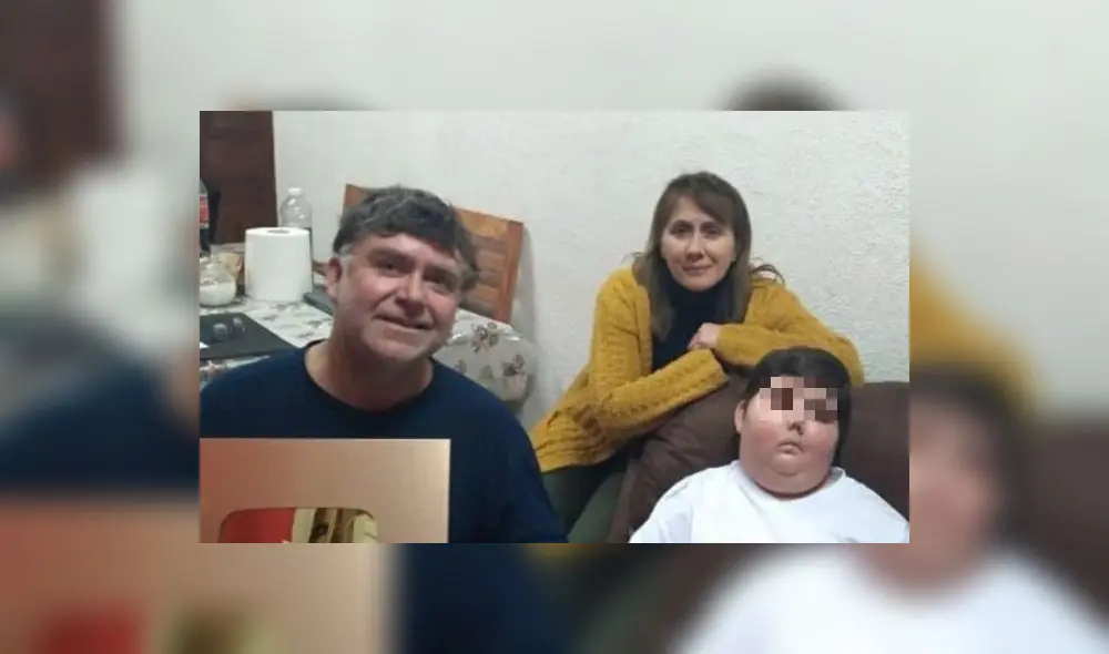 El progenitor del niño se mostró emocionado. Foto: captura de YouTube