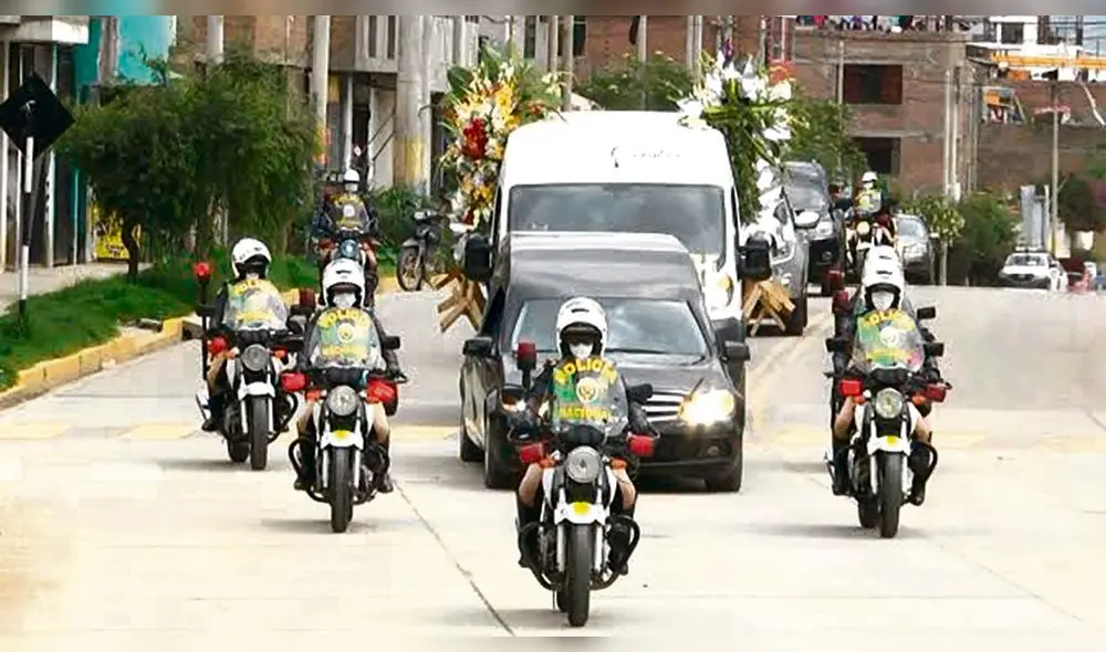 Pérdidas. Cientos de policías cayeron por el contagio, expusieron su vida evitando las aglomeraciones.