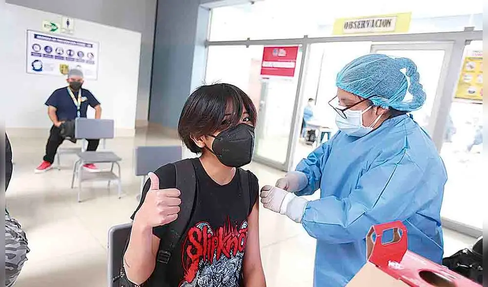 Su turno. Tacna recibiría 47 mil dosis el martes para su población juvenil. La Región tiene como meta lograr en setiembre la protección del 75% de su población objetivo y solicitar la apertura de la frontera terrestre. Su turno. Tacna recibiría 47 mil dosis el martes para su población juvenil. La Región tiene como meta lograr en setiembre la protección del 75% de su población objetivo y solicitar la apertura de la frontera terrestre.