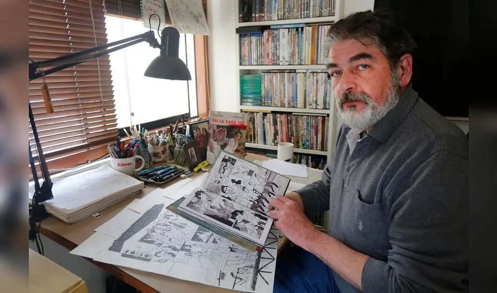 El ilustrador Mario Molina, en su taller barranquino. Fotografía: Felix Contreras