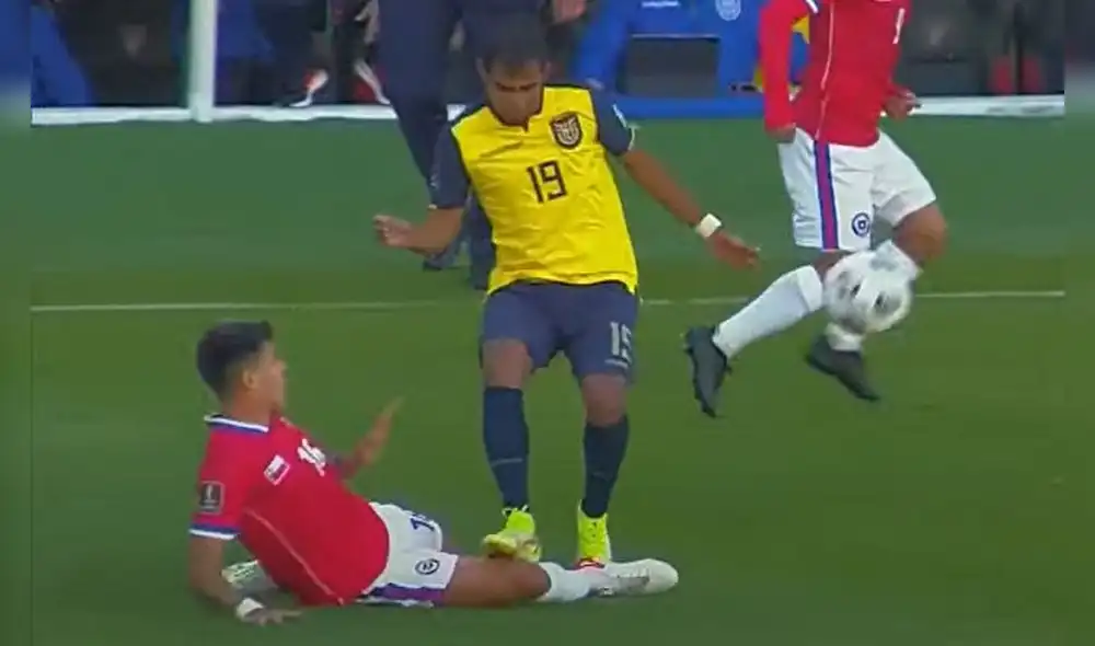 Ecuador vs. Chile: Sornoza pisó a Baeza y fue expulsado. Foto: captura Movistar Deportes Ecuador vs. Chile: Sornoza pisó a Baeza y fue expulsado. Foto: captura Movistar Deportes