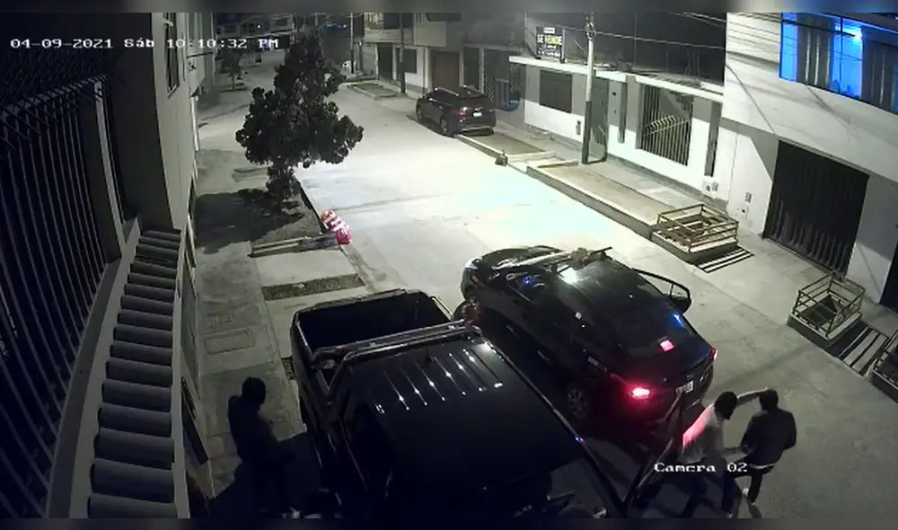 Los hechos fueron registrados por las cámaras de seguridad. Foto: captura de video