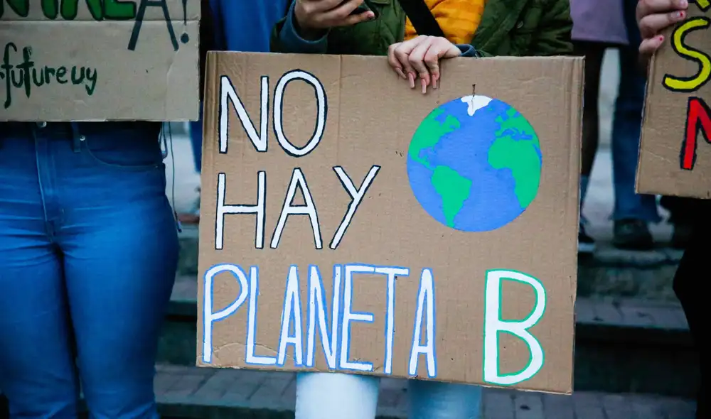 "La salud ya está siendo dañada por los aumentos en la temperatura global y la destrucción del mundo natural" señaló la editorial que congrega a prestigiosas revistas científicas. Foto: EFE "La salud ya está siendo dañada por los aumentos en la temperatura global y la destrucción del mundo natural" señaló la editorial que congrega a prestigiosas revistas científicas. Foto: EFE