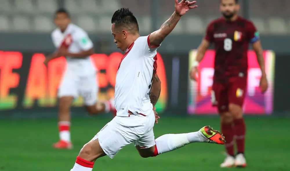 Christian Cueva fue el héroe de la jornada en el Estadio Nacional frente a Venezuela. Foto: Twitter Selección peruana