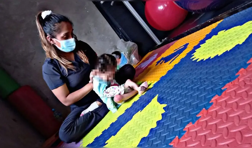 Voluntarios en Alto Trujillo ayudan a personas con habilidades especiales. Foto: difusión Voluntarios en Alto Trujillo ayudan a personas con habilidades especiales. Foto: difusión