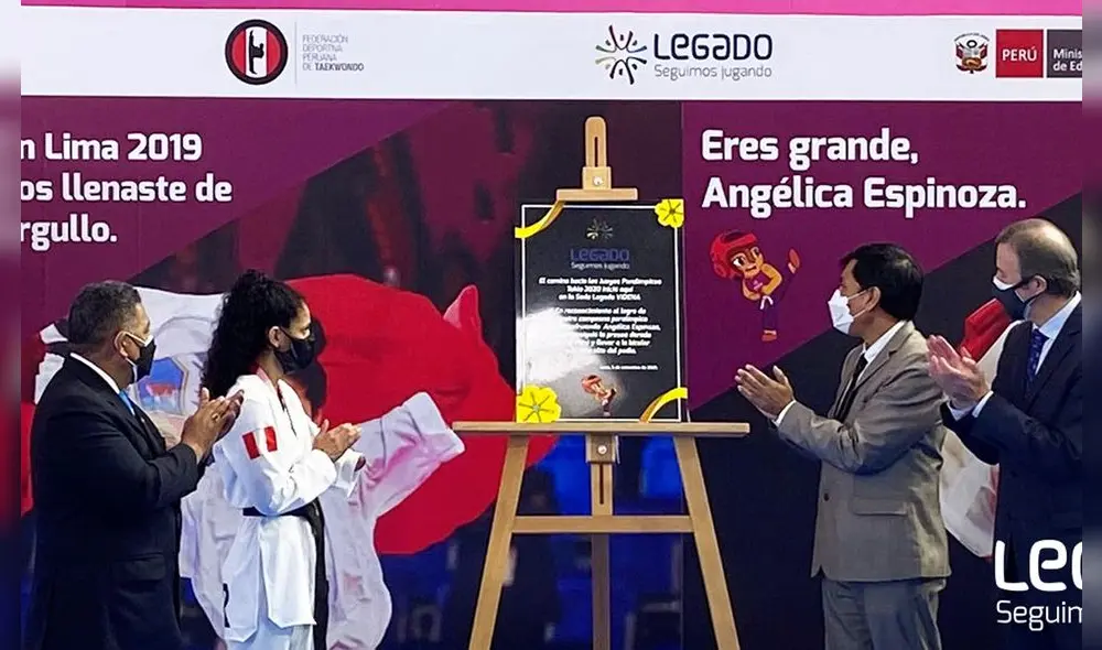 Angélica Espinoza consiguió la medalla de oro en la categoría K44-49 kilos. Foto: Twitter/ Legado