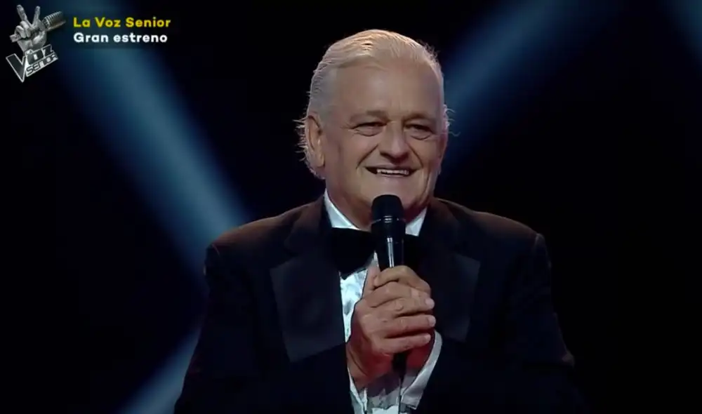 El cantante de 64 años sale a vender golosinas diariamente con su esposa Sandra en las calles de Comas. Foto: captura Latina El cantante de 64 años sale a vender golosinas diariamente con su esposa Sandra en las calles de Comas. Foto: captura Latina