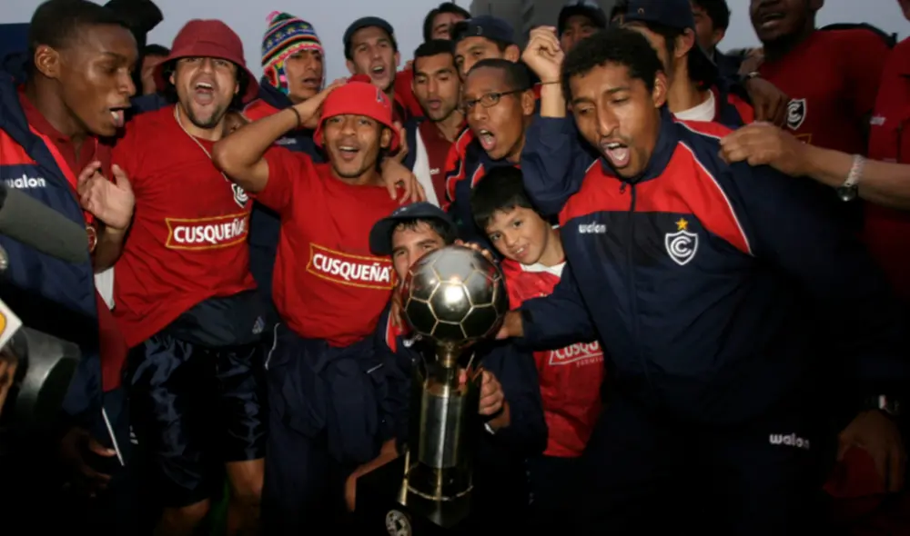 Cienciano llegó a la definición de la Recopa Sudamericana como campeón de la Copa Sudamericana 2003. Foto: Difusión Cienciano llegó a la definición de la Recopa Sudamericana como campeón de la Copa Sudamericana 2003. Foto: Difusión