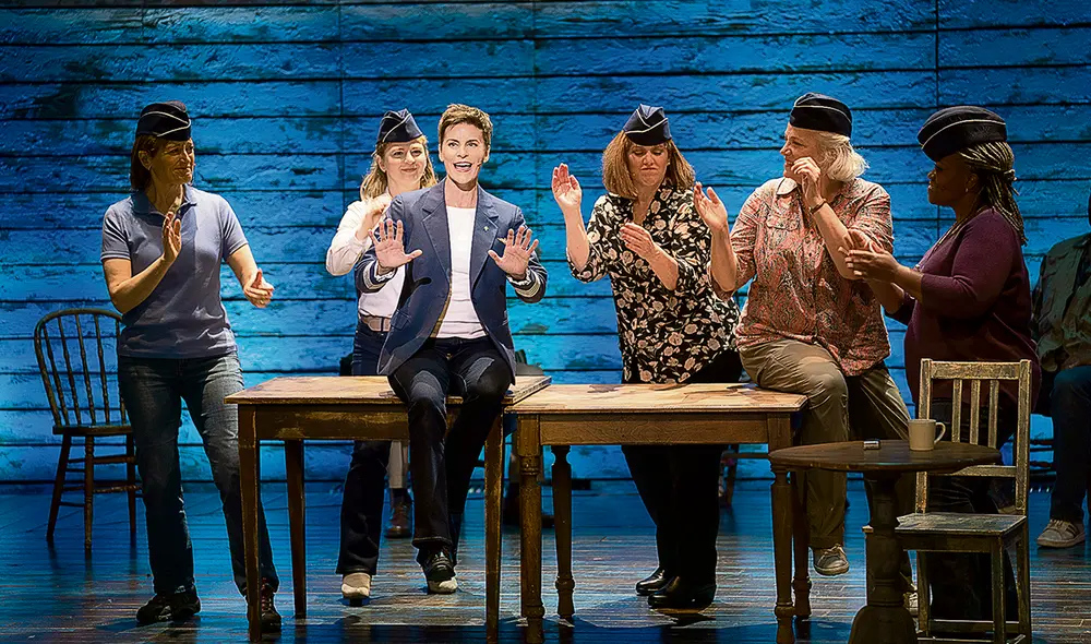 El musical Come from away se estrenó en Broadway en el 2017 con 12 actores que interpretaron varios personajes a la vez. Foto: difusión