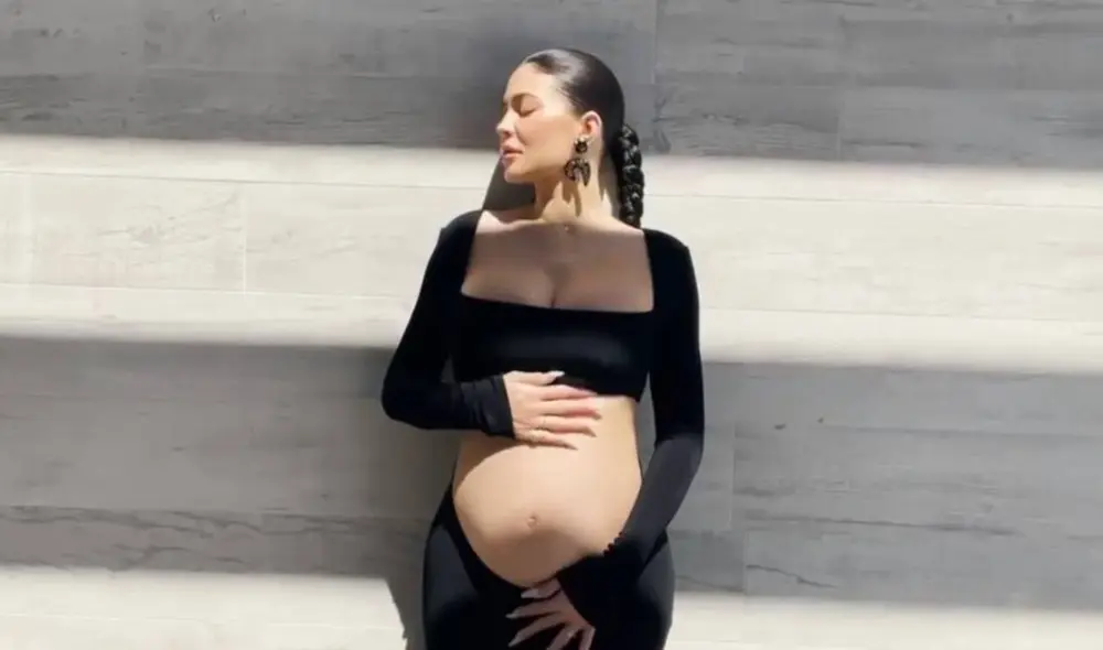 La celebridad de 25 años luce su avanzado estado de gestación en un tierno video. Foto: Kylie Jenner/Instagram