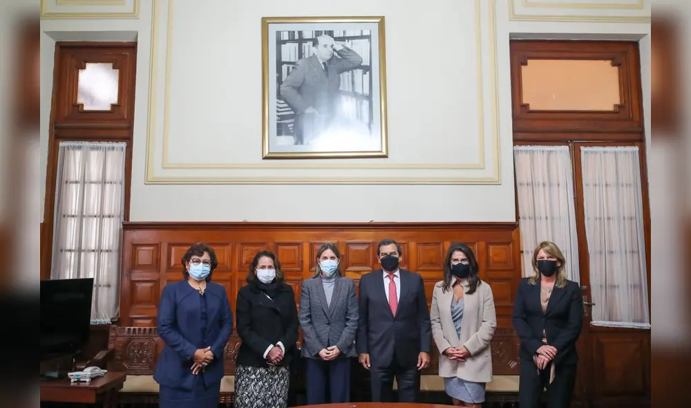 Alva Prieto juró como presidenta del Congreso el último 26 de julio. Foto: Congreso