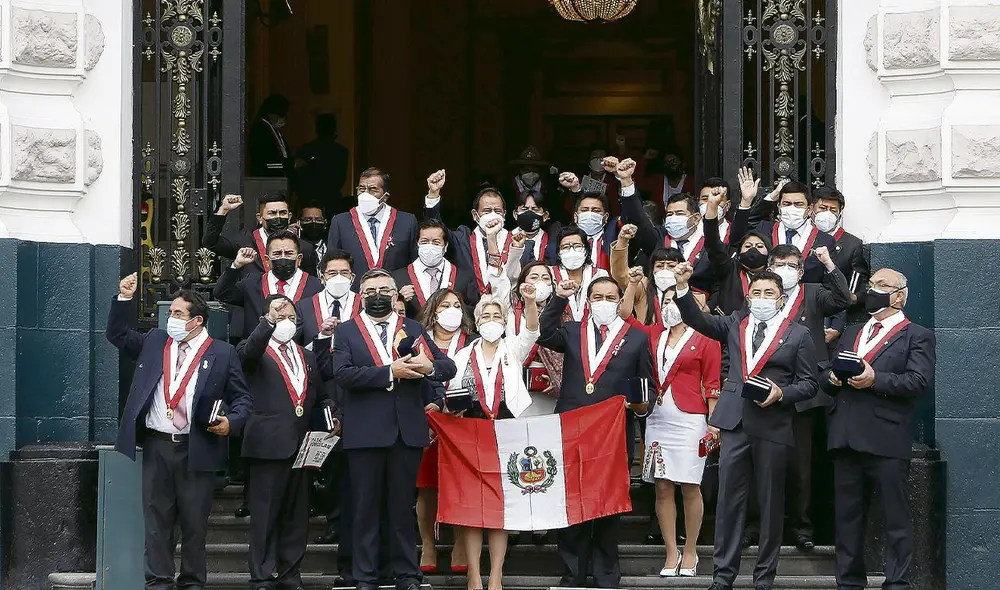 Los congresistas del actual Parlamento juraron en el cargo el último 23 de julio. Foto: La República
