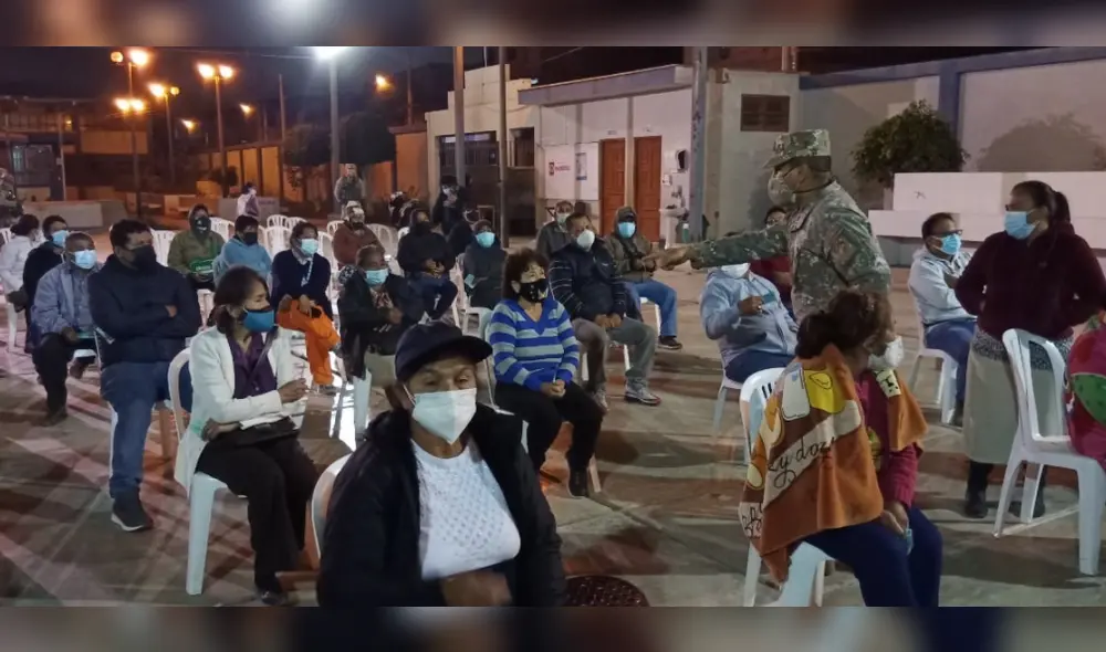 Los miembros del Ejército participaron del proceso de vacunación en horario nocturno y en puntos estratégicos. Foto: Comando Operacional