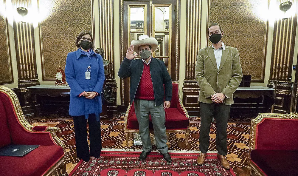 Encuentro. El presidente Castillo se reunió con María Eugenia Mohme y Rodrigo Salazar. Foto: difusión