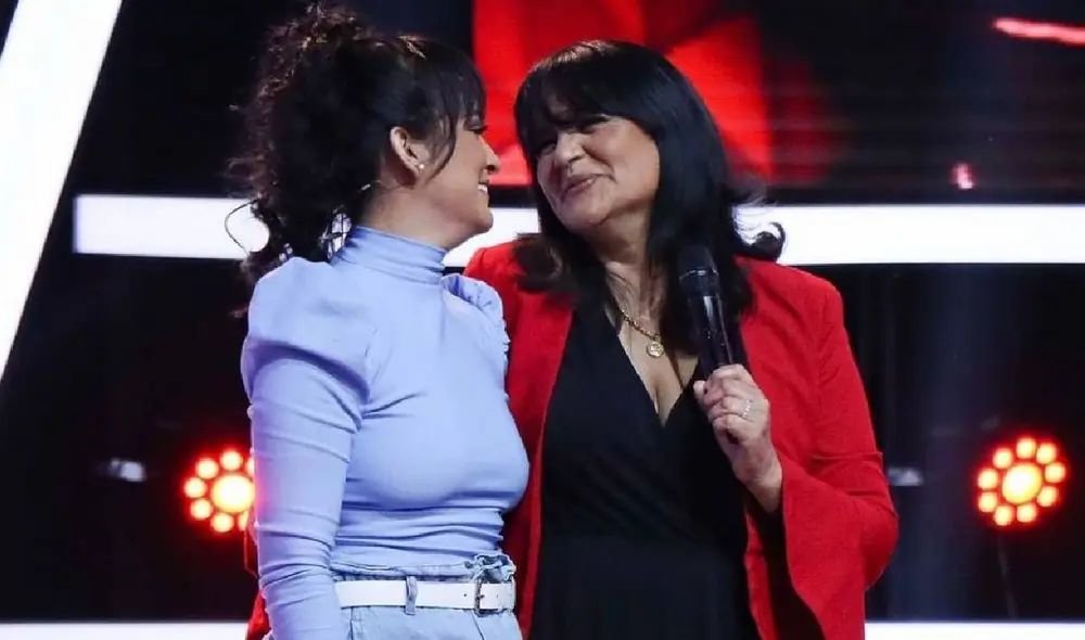 Daniela Darcourt se emocionó hasta las lágrimas cuando vio a su madre en el escenario. Foto: Daniela Darcourt/Instagram