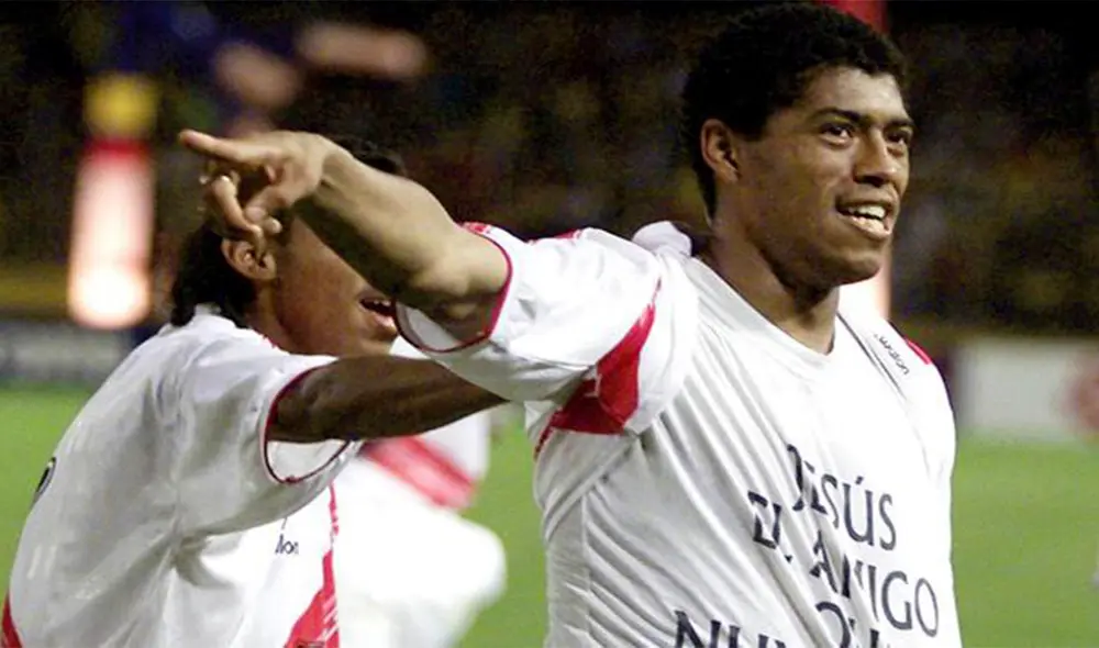 El jugador peruano Juan Pajuelo anotó el ultimo gol en condición de visitante a Brasil. Foto: AFP