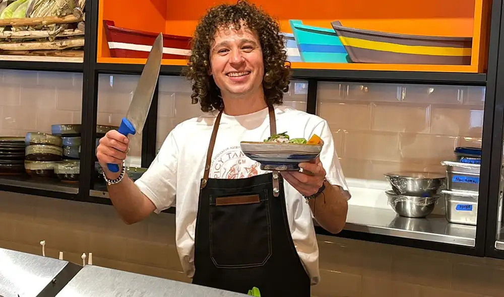 Luisito Comunica abrió un restaurante de comida peruana en México. Foto: Twitter