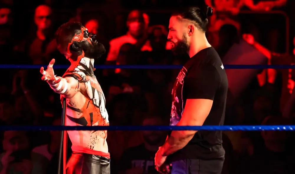Demon Balor y Roman Reigns se vieron las caras en WWE SmackDown. Foto: WWE