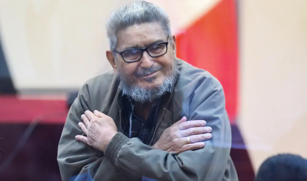 Abimael Guzmán durante una de sus sentencias. Foto: GLR Abimael Guzmán durante una de sus sentencias. Foto: GLR