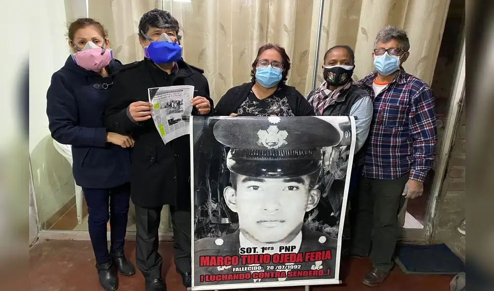 Familiares de sobrevivientes de ataques senderistas se pronuncian tras muerte de Abimael Guzmán. Foto: Raúl Egusquiza/ URPI-LR Familiares de sobrevivientes de ataques senderistas se pronuncian tras muerte de Abimael Guzmán. Foto: Raúl Egusquiza/ URPI-LR