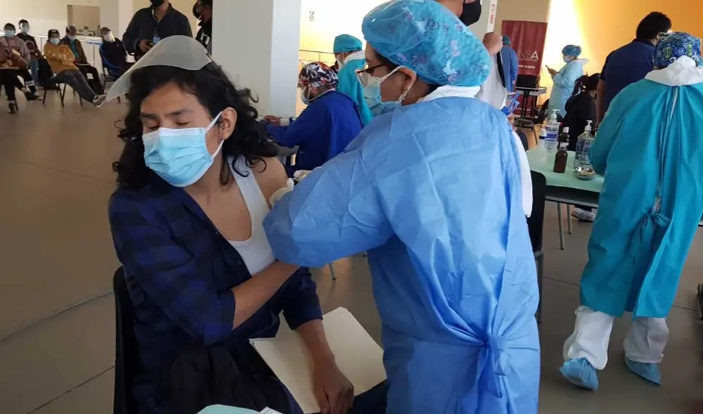 En la siguiente jornada de inmunización se considerará a la población no estudiantil. Foto: URPI/Wilder Pari En la siguiente jornada de inmunización se considerará a la población no estudiantil. Foto: URPI/Wilder Pari