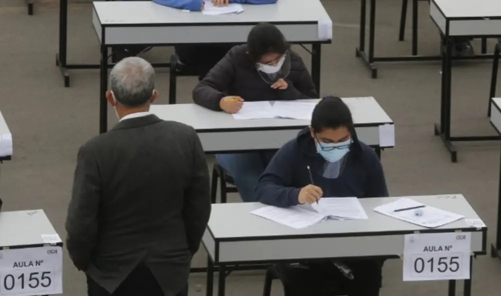 Más de 7.000 estudiantes compitieron este domingo por una vacante de Ingeniería. Foto: Carlos Contreras/La República