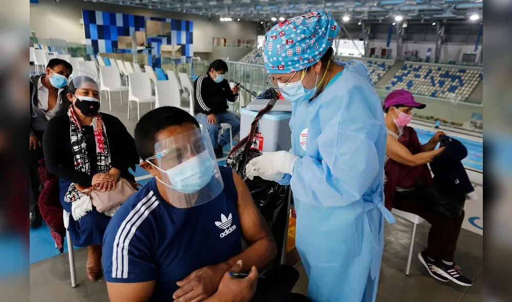 Hasta no producirlas, seguiremos comprando vacunas a otros países. Fotografía: Carlos Felix Hasta no producirlas, seguiremos comprando vacunas a otros países. Fotografía: Carlos Felix