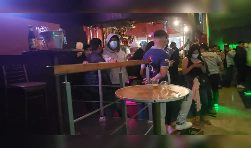 Jóvenes fueron conducidos a comisarías para aplicarles las multas respectivas. Foto: difusión Jóvenes fueron conducidos a comisarías para aplicarles las multas respectivas. Foto: difusión