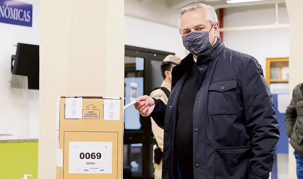 Aprobación. El mandatario bajó su porcentaje de popularidad en los meses de su Gobierno por su labor en la pandemia. Foto: AFP Aprobación. El mandatario bajó su porcentaje de popularidad en los meses de su Gobierno por su labor en la pandemia. Foto: AFP