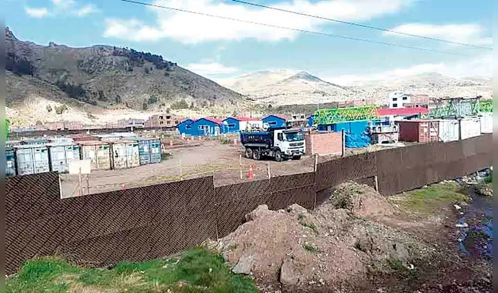 Hospital está paralizado.