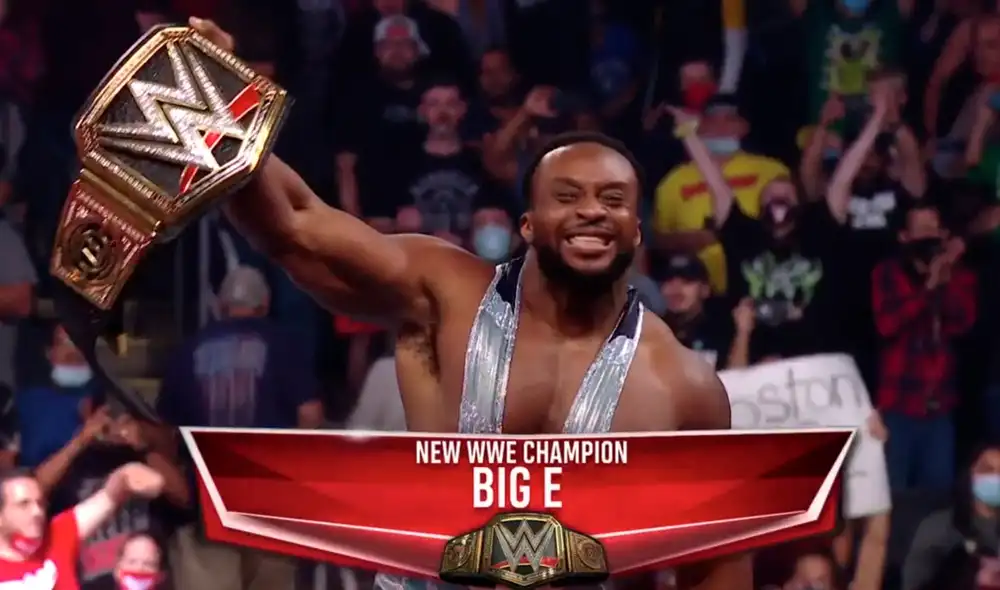 Big E se hizo por primera vez en su carrera con el campeonato Mundial de WWE. Foto: captura de Fox Sports Big E se hizo por primera vez en su carrera con el campeonato Mundial de WWE. Foto: captura de Fox Sports