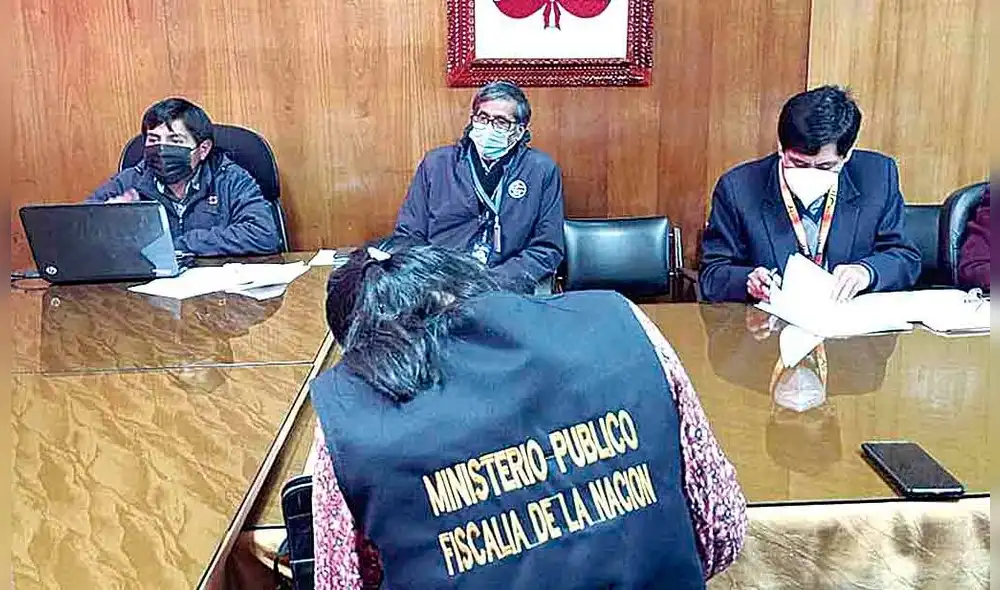 Revisión. Fiscalía ingresó a sede central de Región Puno. Revisión. Fiscalía ingresó a sede central de Región Puno.