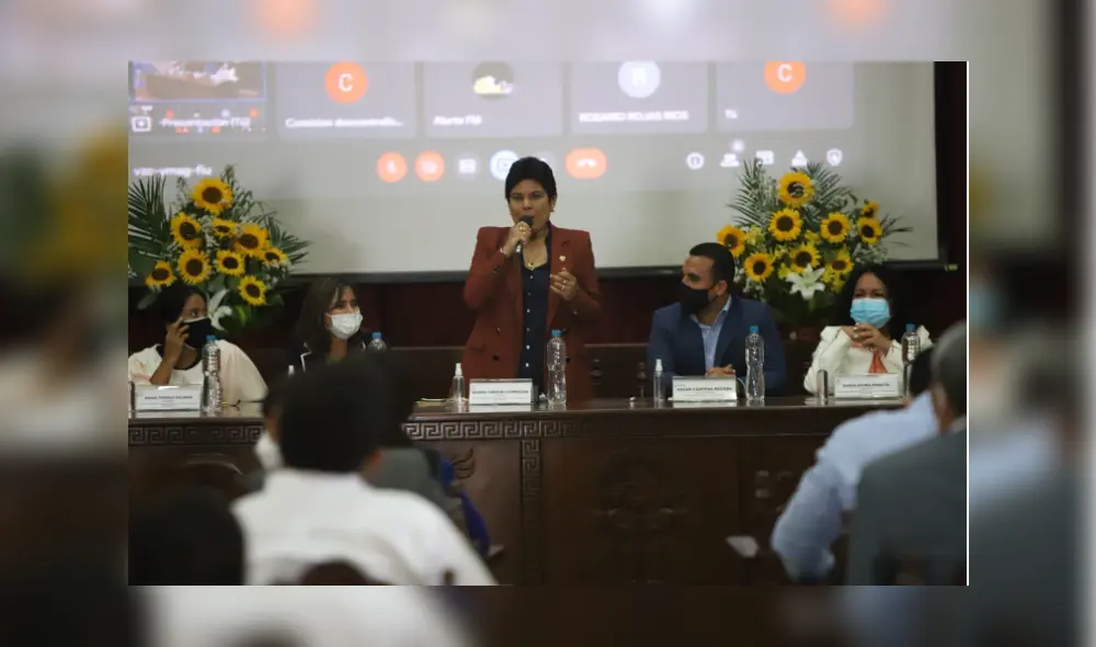 La congresista Norma Yarrow comparó a Chiclayo como un "desagüe abierto". Foto: Clinton Medina/ La República La congresista Norma Yarrow comparó a Chiclayo como un "desagüe abierto". Foto: Clinton Medina/ La República