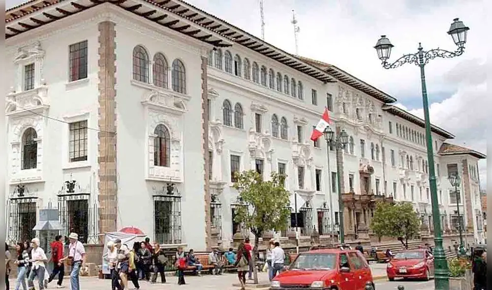 Irregular. Permiso solo habría sido para trabajadores de la Corte Superior de Justicia y no para sus hijos menores de edad.