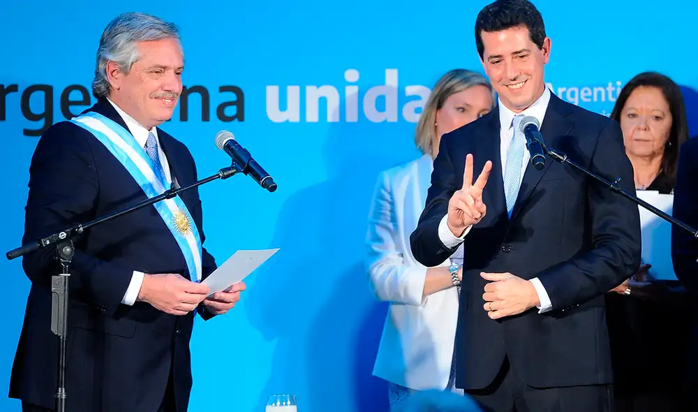 El ministro del Interior argentino, Eduardo 'Wado' de Pedro (der), presentó su renuncia al cargo. Foto: EFE El ministro del Interior argentino, Eduardo 'Wado' de Pedro (der), presentó su renuncia al cargo. Foto: EFE