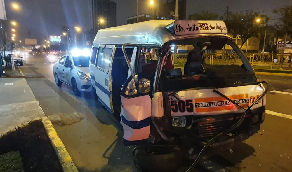 Combi quedó inoperativa, por lo que fue trasladada a un depósito. Foto: Johann Klug / URPI -LR Combi quedó inoperativa, por lo que fue trasladada a un depósito. Foto: Johann Klug / URPI -LR