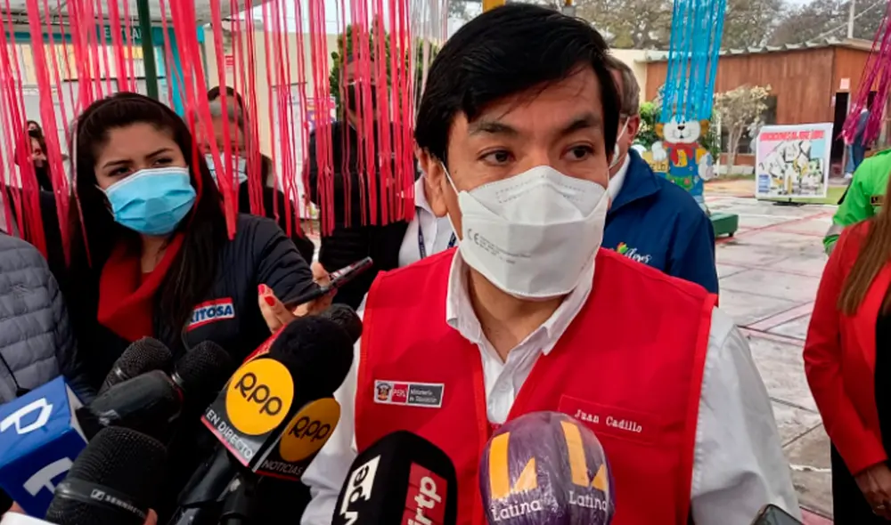 Cadillo participó en primer día de clases en colegio de Miraflores. Foto: Deysi Portuguez / URPI-LR