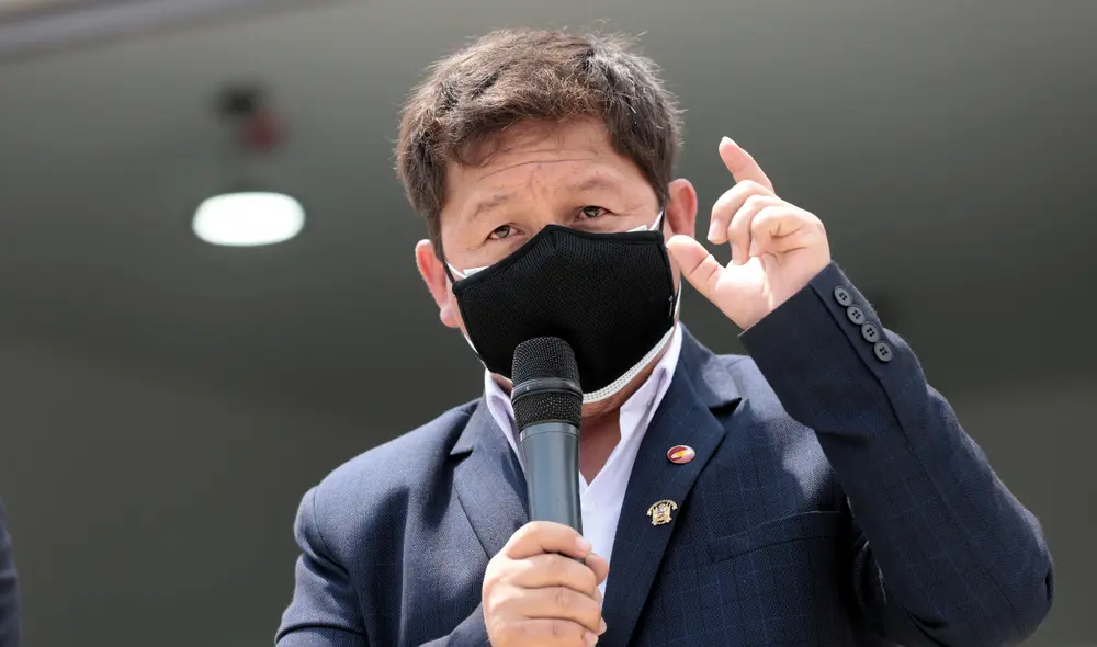 Guido Bellido inauguró una planta de oxígeno en Villa María del Triunfo. Foto: PCM Guido Bellido inauguró una planta de oxígeno en Villa María del Triunfo. Foto: PCM