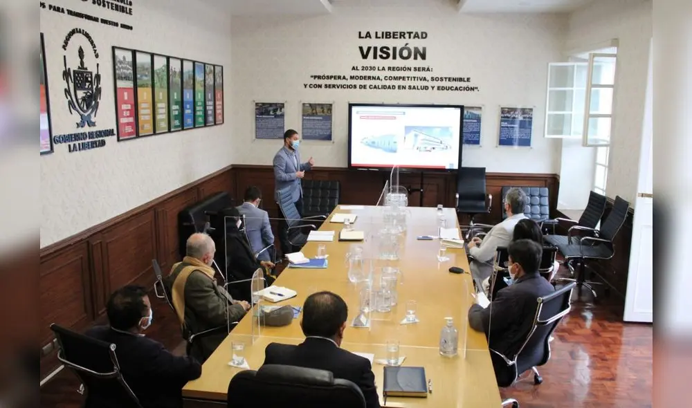 En reunión con directivos coreanos se abordaron proyectos de hospitales. Foto: GRLL