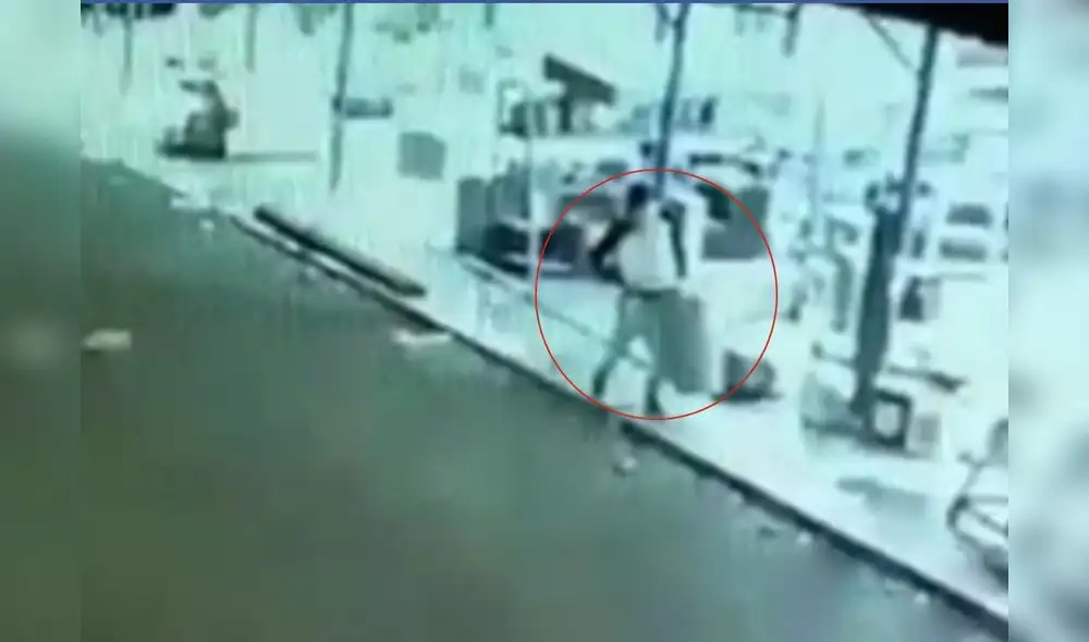 El video ha empezado a circular en redes sociales para identificar al ladrón, Foto: captura video Hco Tv El video ha empezado a circular en redes sociales para identificar al ladrón, Foto: captura video Hco Tv