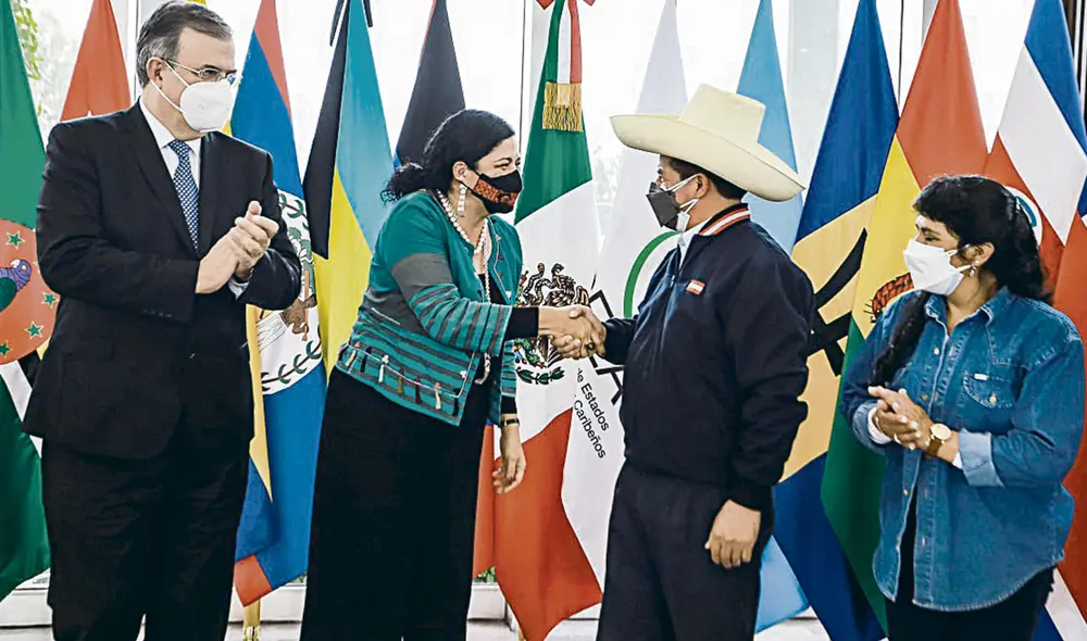 Visita. Presidente Pedro Castillo fue recibido por el canciller mexicano Marcelo Ebrard. Foto: difusión