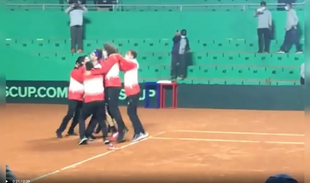 Perú venció 3-2 a Bosnia y avanzó a la siguiente etapa de la Copa Davis 2021. Foto: Natalia Delgado/Twitter Perú venció 3-2 a Bosnia y avanzó a la siguiente etapa de la Copa Davis 2021. Foto: Natalia Delgado/Twitter