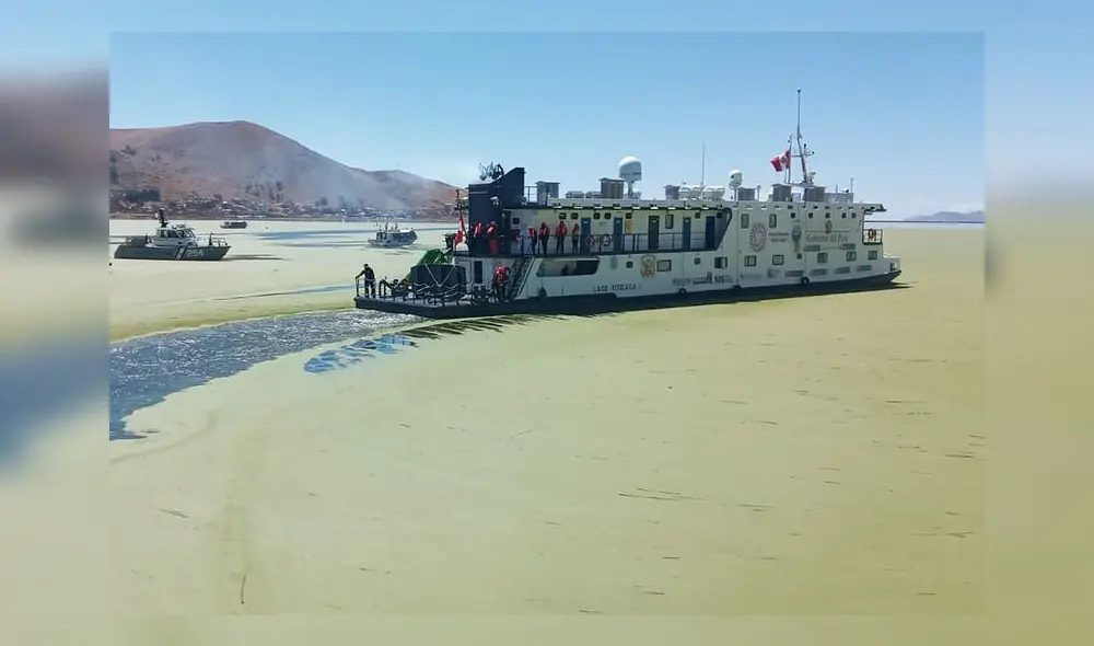 El alumbramiento se dio en una de estas embarcaciones en Puno Foto: La República