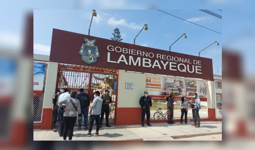 La Contraloría pidió al gobernador Luis Díaz iniciar acciones administrativas en GRL. Foto: La República La Contraloría pidió al gobernador Luis Díaz iniciar acciones administrativas en GRL. Foto: La República