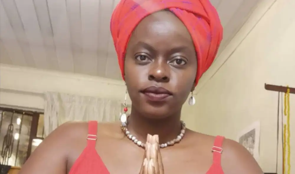 La activista tiene dos parejas masculinas que conoció a través de una plataforma que reúne personas poli en Sudáfrica. Foto: Facebook personal