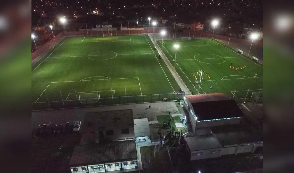 Impresionante toma aérea de los campos deportivos de la Videnita de Chiclayo. Foto: Clinton Medina