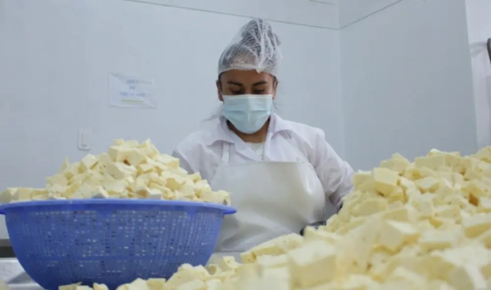 El 43% de la producción de leche se destina para la elaboración de derivados lácteos. Foto: GRC El 43% de la producción de leche se destina para la elaboración de derivados lácteos. Foto: GRC