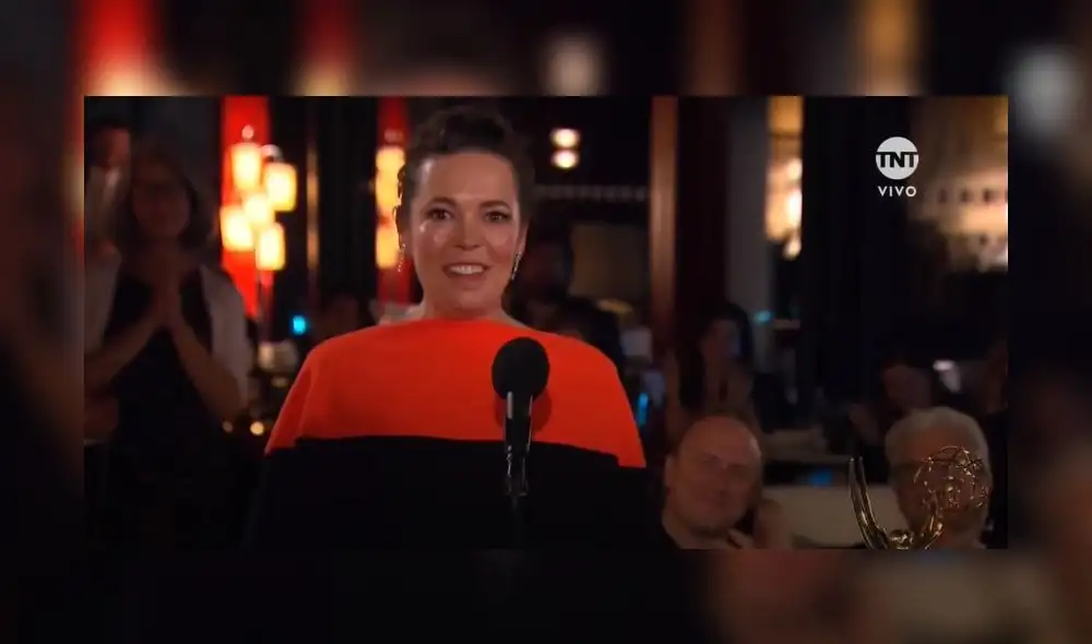 Olivia Colman ganó aMejor actriz de serie drama. Foto: TNT