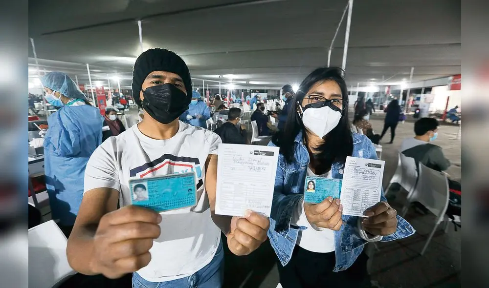 Proceso. En Lima y Callao ya se viene vacunando a los mayores de 25 años. La población que labora ya tiene dos dosis. Foto: difusión Proceso. En Lima y Callao ya se viene vacunando a los mayores de 25 años. La población que labora ya tiene dos dosis. Foto: difusión